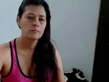 Chaturbate Watch Live Sex Cams of adriana_milf