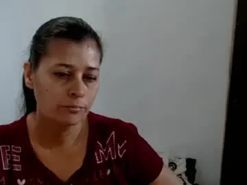 Chaturbate Live Sex Cam of adriana_milf