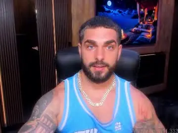Chaturbate Live Sex Cam of mrkarlhot99