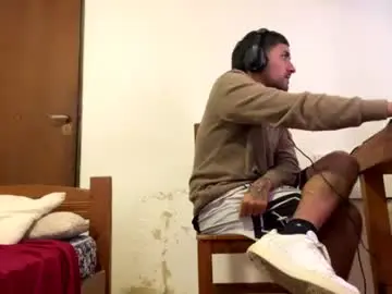 Chaturbate Nude Webcam of y0ungwithbrowndick