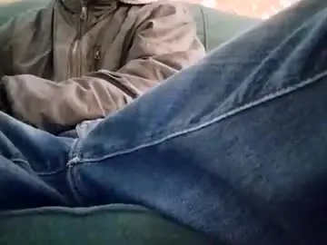 Chaturbate Live Sex Cam of biggestboiiii