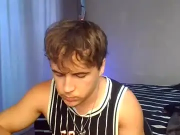 Chaturbate Live Sex of den4ik_sport
