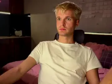 Chaturbate Free Porn Cam of leonnextdoor