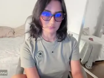 Chaturbate Watch Live Sex Cams of martiiinaa_