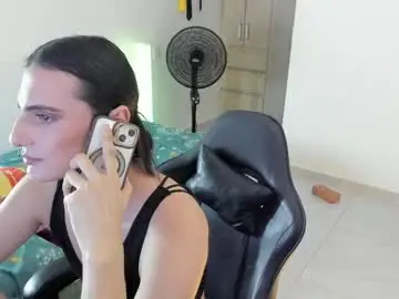 Chaturbate Nude Webcam of _shantallskinny_