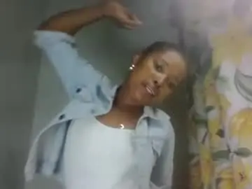 Chaturbate Free Porn Cam of anichamarie0