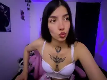 Chaturbate Live Sex Cam of cami_mila99