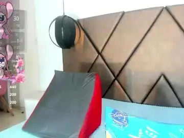 Chaturbate Live Sex Cam of penelopeguzman__