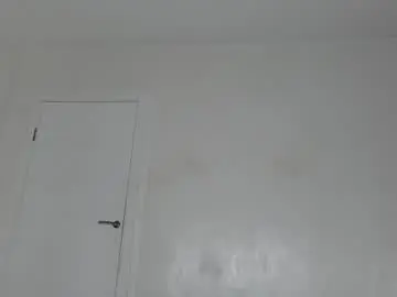 Chaturbate Nude Webcam of _kapelka_