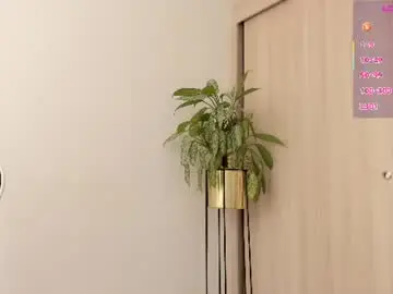 Chaturbate Watch Live Sex Cams of sofia_rivers_