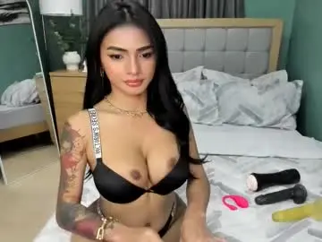 Chaturbate Nude Webcam of lowla_19