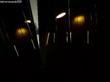 Chaturbate Live Sex Cam of metatron_muscle