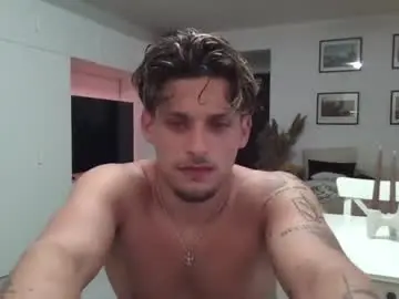 Chaturbate Live Sex Cam of roberto_twink1