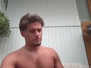 Chaturbate Live Sex of roberto_twink1