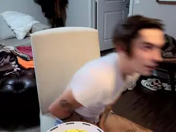 Chaturbate Free Porn Cam of str8whiteboy21