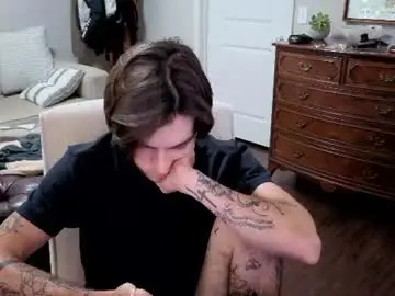 Chaturbate Nude Webcam of str8whiteboy21