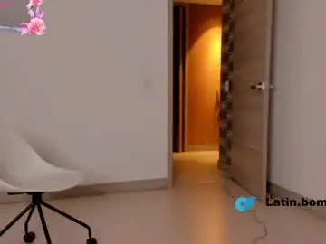 Chaturbate Best live sex cam show of cute_molly18