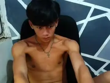 Chaturbate Live Porn of urboytoyjust