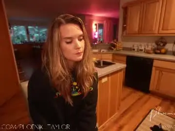 Chaturbate Watch Live Sex Cams of phoenix_taylor