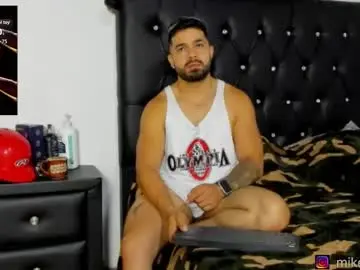 Chaturbate Watch Live Sex Cams of mikeblaree