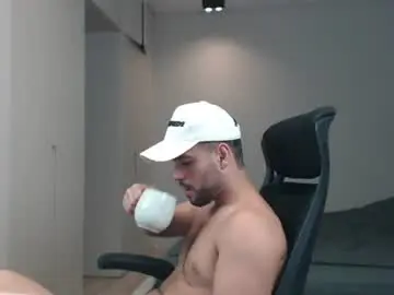 Chaturbate Adult Webcam of sandro_best