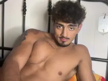 Chaturbate Best live sex cam show of avamo2