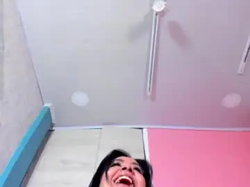 Chaturbate Watch Live Sex Cams of miia_velvet_