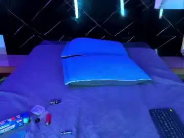 Chaturbate Live Sex of nina_hazee_