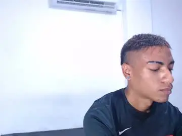 Chaturbate Sex Cam of derek_stone69