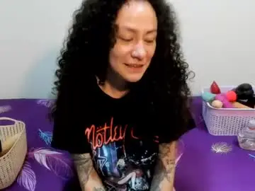 Chaturbate Live Sex Cam of laura_anal_