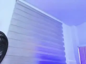 Chaturbate Live Sex Cam of janne_moore