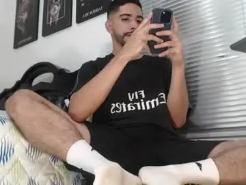 Chaturbate Live Porn of kratoswolf