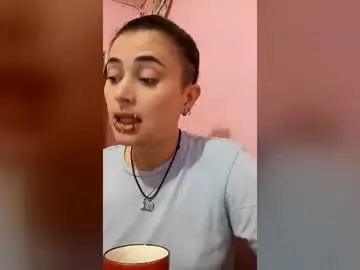 Chaturbate Live Sex Cam of eva_milleer69