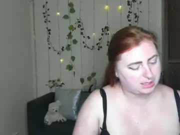 Chaturbate Live Sex Cam of alicia_side_red