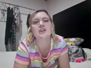 Chaturbate Free Live Porn of avery_doll21