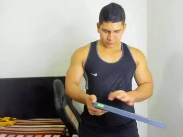 Chaturbate Live Sex of dylan_brook
