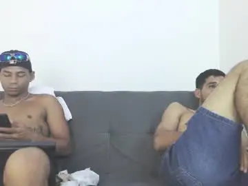 Chaturbate Live Sex Cam of masters_latins