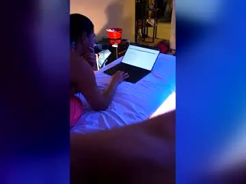 Chaturbate Live Sex of upallnight3654
