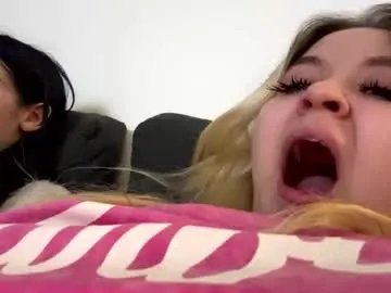 Chaturbate Watch Live Sex Cams of green_eyes_twinkl