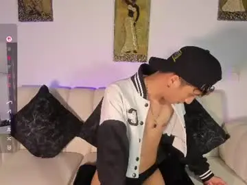 Chaturbate Sex Cam of mhatias_