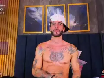 Chaturbate Best live sex cam show of darwin_horny2