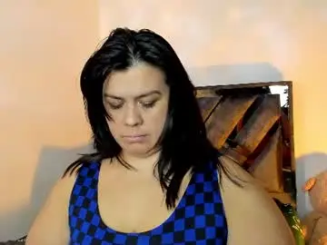Chaturbate Live Sex Cam of martina_foxy01