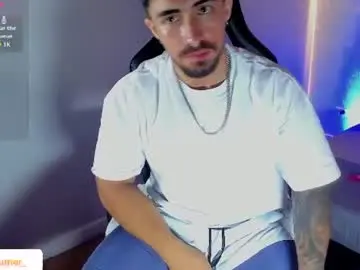 Chaturbate Live Porn of brad_summer