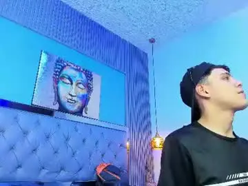 Chaturbate Best live sex cam show of ethanx18