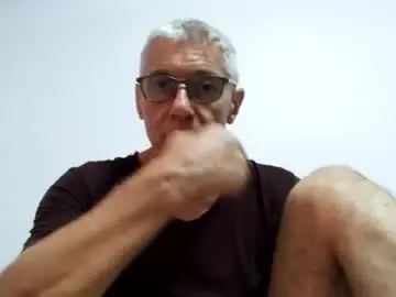 Chaturbate Live Sex Cam of cucaio18