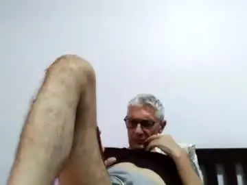 Chaturbate Live Sex Cam of cucaio18