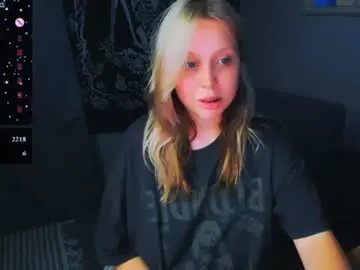 Chaturbate Live Porn of monalauu