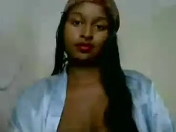 Chaturbate Live Sex Cam of olinah610