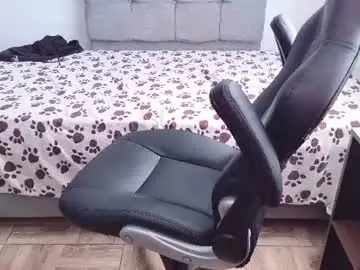 Chaturbate Live Sex Cam of isaac_sttone01