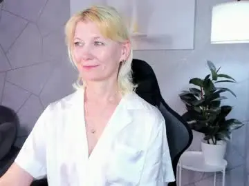 Chaturbate Sex Chat of julie_lucasss